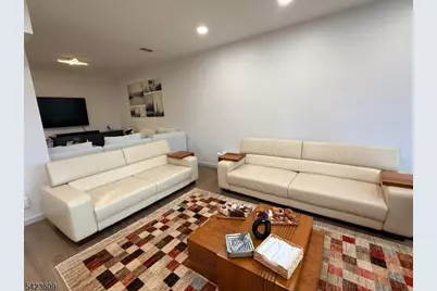 22 Castle Ridge Dr #22, East Hanover Township, NJ 07936 - Photo 20