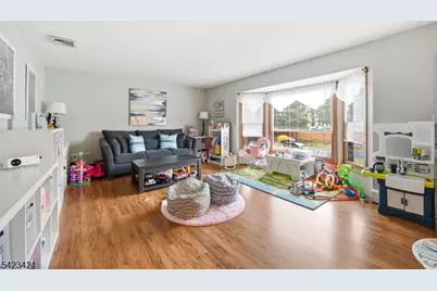 6 Robin Dr, Jefferson Township, NJ 07438 - Photo 12