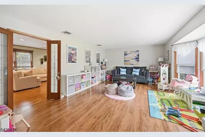 6 Robin Dr, Jefferson Township, NJ 07438 - Photo 10