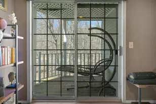 111 Raintree Ln, Mahwah, NJ 07430 - Photo 10