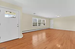 16 Lingert Ave, Clinton, NJ 08809 - Photo 2