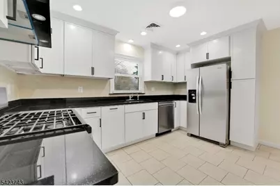 16 Lingert Ave, Clinton, NJ 08809 - Photo 14