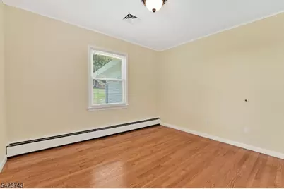 16 Lingert Ave, Clinton, NJ 08809 - Photo 10