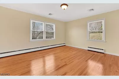 16 Lingert Ave, Clinton, NJ 08809 - Photo 8