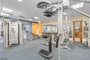 100-31 Shearwater Ct, Jersey City, NJ 07305 - Photo 22