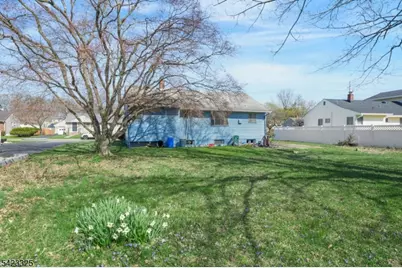 25 Stiles Ct, Pompton Lakes, NJ 07442 - Photo 6