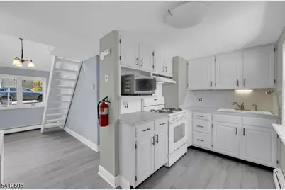 28 Oriole Rd, Jefferson Township, NJ 07438 - Photo 14