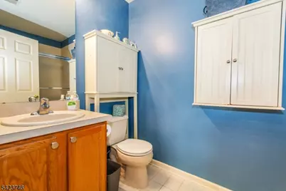 366 Cambridge Dr, Butler, NJ 07405 - Photo 20