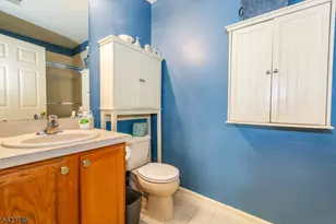 366 Cambridge Dr, Butler, NJ 07405 - Photo 20