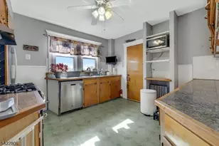 8 Elm St, West Orange Township, NJ 07052 - Photo 18