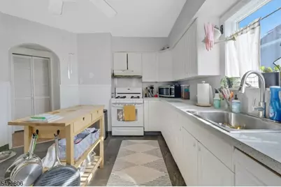 8 Elm St, West Orange Township, NJ 07052 - Photo 10