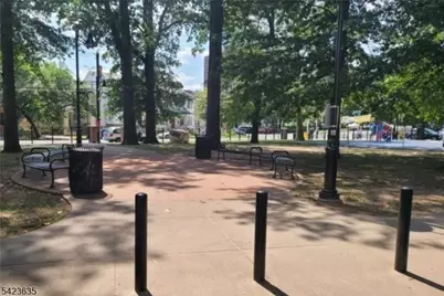 17 Elwood Pl Apt #305, Newark, NJ 07104 - Photo 12