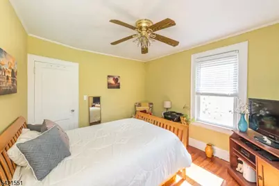 32 Irving St, Montclair, NJ 07042 - Photo 16