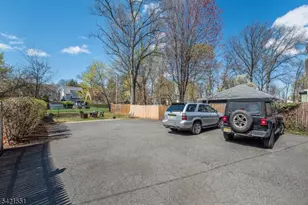 32 Irving St, Montclair, NJ 07042 - Photo 22