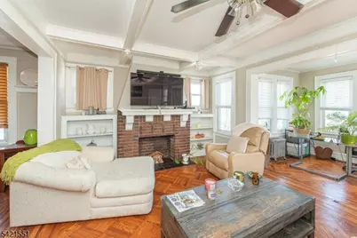 32 Irving St, Montclair, NJ 07042 - Photo 6