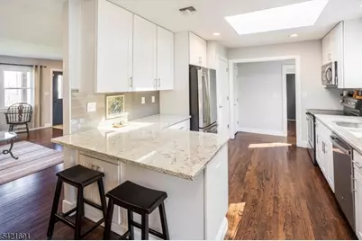 4 Valley View Rd, Chester, NJ 07930 - Photo 14