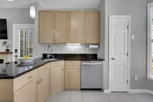 140 Arrowgate Dr, Randolph Township, NJ 07869 - Photo 14