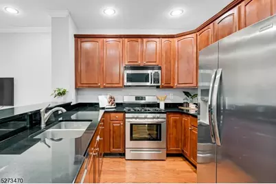 106 Rock Creek Dr, Clifton, NJ 07014 - Photo 18