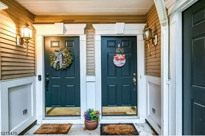 106 Rock Creek Dr, Clifton, NJ 07014 - Photo 4