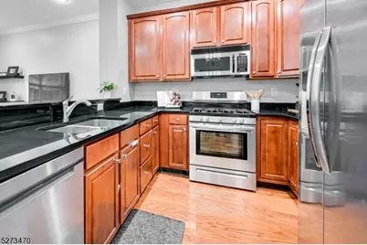 106 Rock Creek Dr, Clifton, NJ 07014 - Photo 16