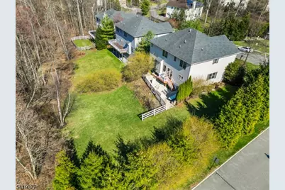 2 Himsl Ct, West Orange Township, NJ 07052 - Photo 4