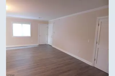 34 Breckenridge Ter, Kinnelon, NJ 07405 - Photo 4