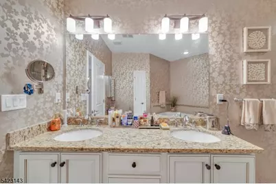 1107 Wickham Ter #374, Clifton, NJ 07013 - Photo 18