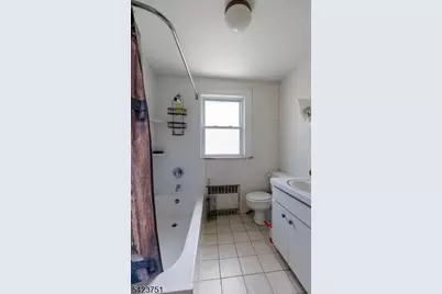 427 Robins St, Roselle, NJ 07203 - Photo 12