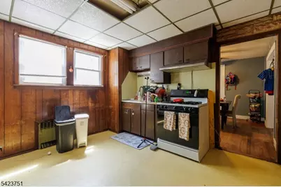 427 Robins St, Roselle, NJ 07203 - Photo 22