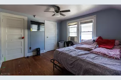 427 Robins St, Roselle, NJ 07203 - Photo 28
