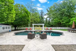 11 Baltusrol Way, Bernards Township, NJ 07931 - Photo 4