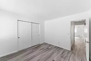 23 Renaissance Dr, Clifton, NJ 07013 - Photo 8