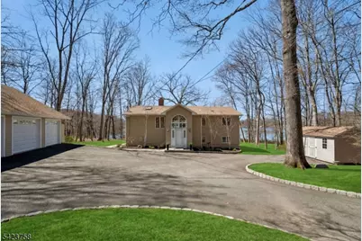 201 S New Jersey Ave, Jefferson Township, NJ 07849 - Photo 6