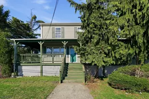 131 La Monte Ave, Bound Brook, NJ 08805 - Photo 2