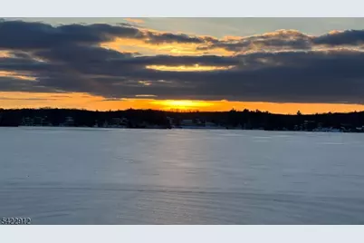 173 Point Breeze Dr, West Milford, NJ 07421 - Photo 32