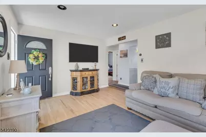 12 Overhill Rd, Belleville, NJ 07109 - Photo 8