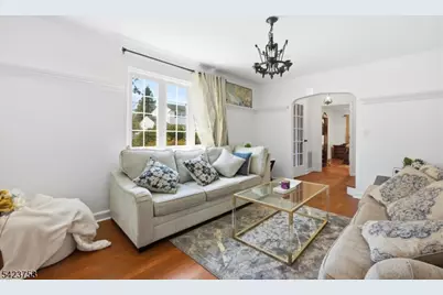 1296 Magie Ave, Elizabeth, NJ 07208 - Photo 2