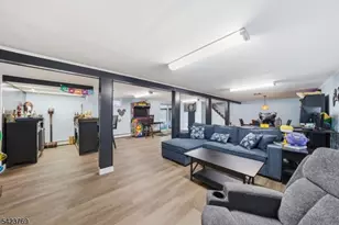 4 Glencove Rd, Parsippany, NJ 07950 - Photo 38