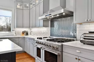 57 Walnut St, Livingston, NJ 07039 - Photo 10