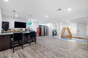 57 Walnut St, Livingston, NJ 07039 - Photo 34