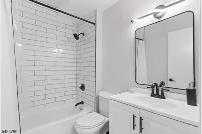 200 Paterson Ave 1A, East Rutherford, NJ 07073 - Photo 20