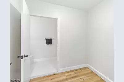 200 Paterson Ave 1A, East Rutherford, NJ 07073 - Photo 26