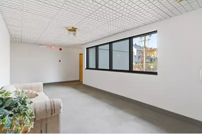 200 Paterson Ave 1A, East Rutherford, NJ 07073 - Photo 6