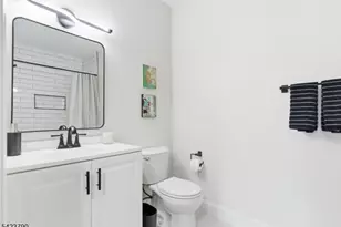 200 Paterson Ave, East Rutherford, NJ 07073 - Photo 28