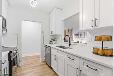 200 Paterson Ave 1A, East Rutherford, NJ 07073 - Photo 18