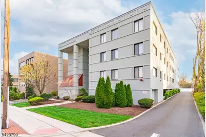 200 Paterson Ave 1A, East Rutherford, NJ 07073 - Photo 4