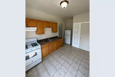 326 Field Pl #2L, Hillside, NJ 07205 - Photo 4