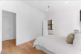 113 Oak St, Jersey City, NJ 07304 - Photo 20