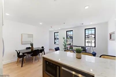 113 Oak St, Jersey City, NJ 07304 - Photo 6