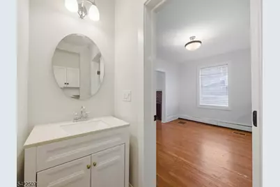 46 W End Ave #Left, Summit, NJ 07901 - Photo 6